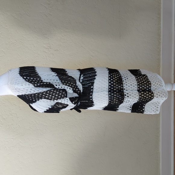 SHEIN Black White Color Block Crocheted Lace Up Cover Up Dress Size 4 - Picture 2 of 9